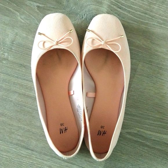 H&M Shoes - Round Toe Ballet Flats Pink size 7.5